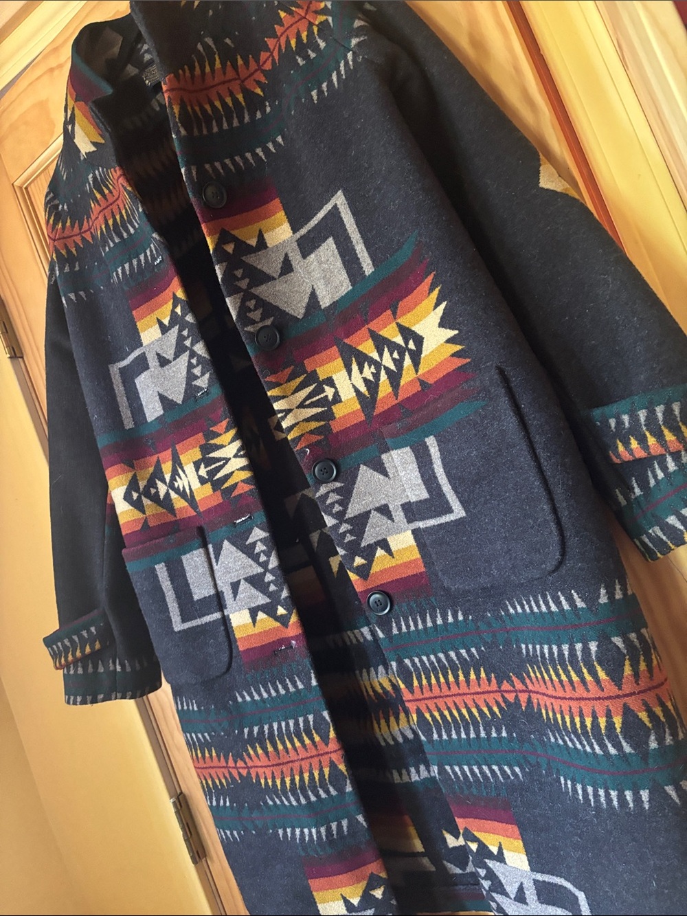 Pendleton Made in USA Wool Southwestern Blanket Coat – Medium - Picture 6 of 7